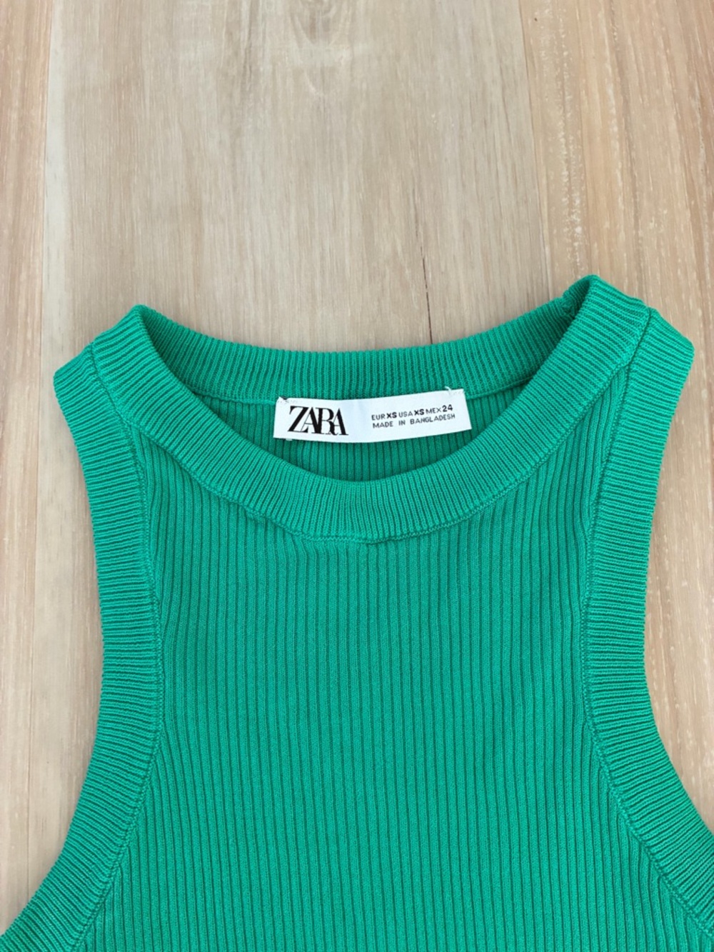Zara Emerald Ribbed Muscle Tank - Picture 2 of 3